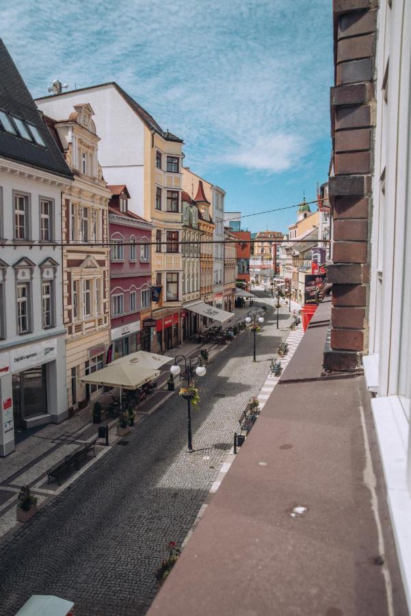 Grand Apartments In The Centre Of Теплице Экстерьер фото